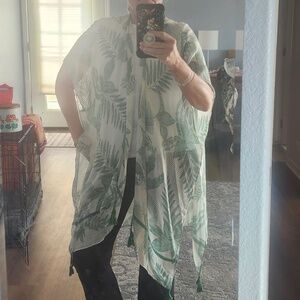 Sheer green tropical leaf kimono one size